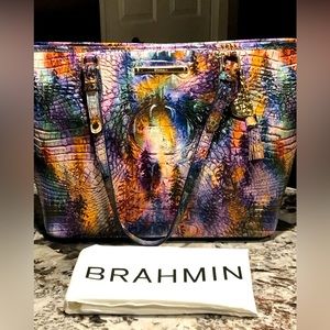 👜 Brahmin Woodland Medium Asher beautiful blues and purples!